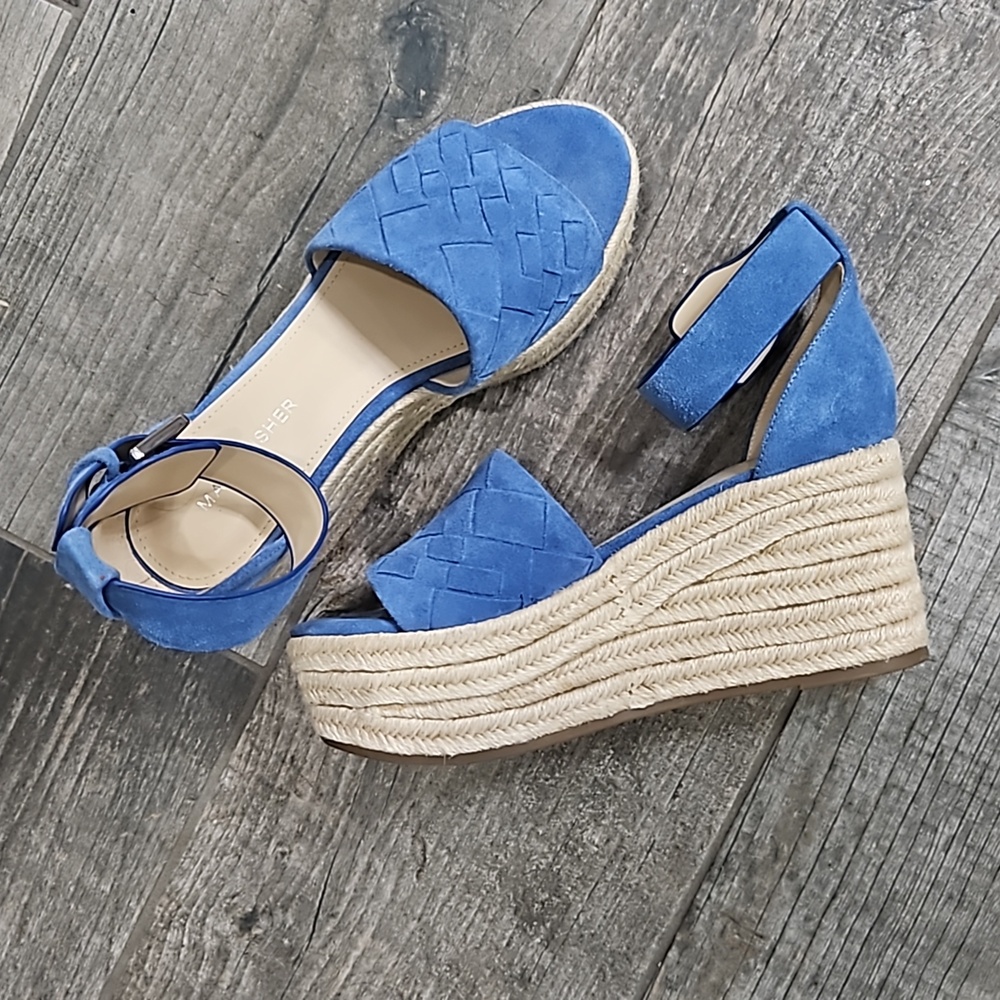 NWOT Blue Marc Fisher Wedges